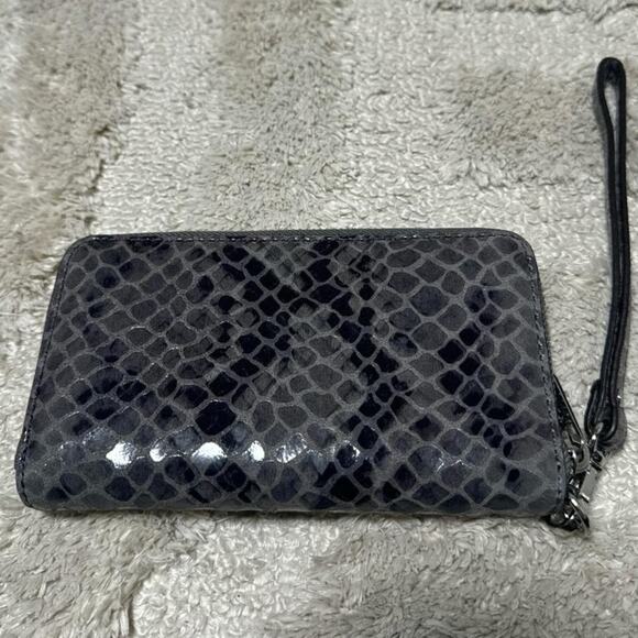 Michael Kors Wallet - Picture 4 of 6